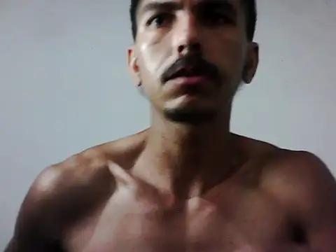 Snapshot of MagrinhoSaradoo chatting on November 27, 2025, 12:22 am MagrinhoSaradoo online show from November 27, 2025, 12:22 am