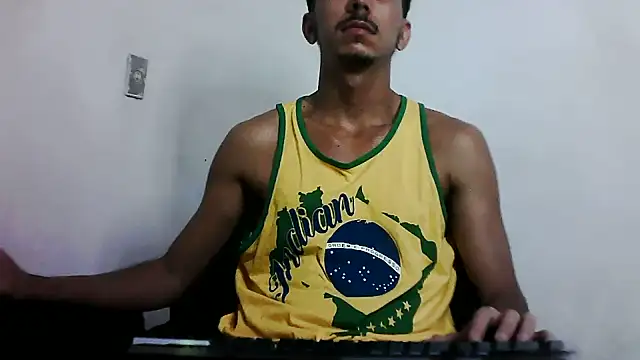 MagrinhoSaradoo online show from July 4, 2026, 3:57 am