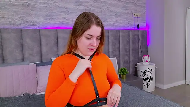 EllieGarson online show from March 19, 2025, 5:06 pm