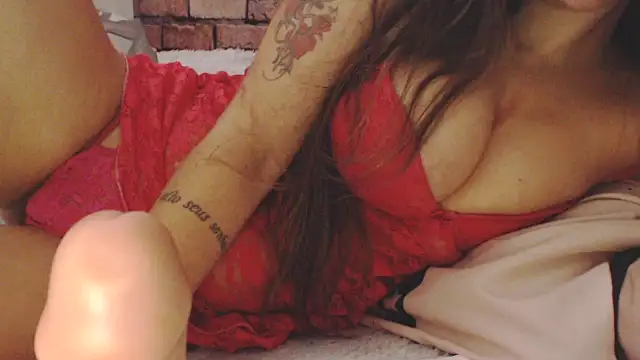 loirascorpio online show from March 13, 2026, 1:27 pm