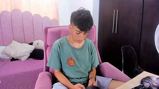 angelyoung18 online show from March 18, 2025, 8:16 pm