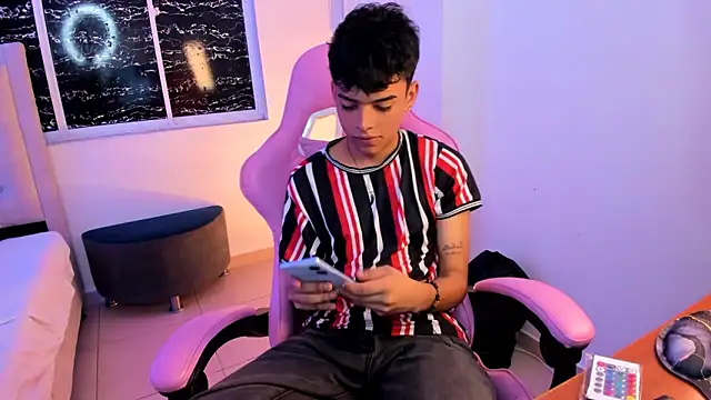 angelyoung18 online show from February 11, 2025, 7:38 pm