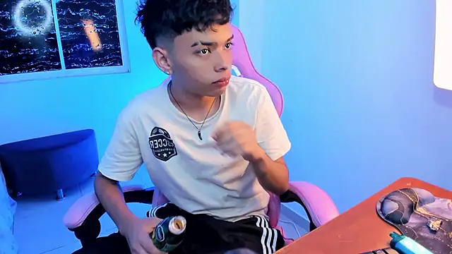 angelyoung18 online show from February 19, 2025, 7:37 pm