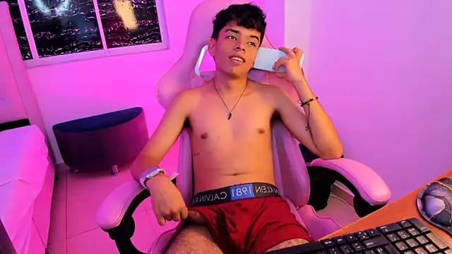 angelyoung18 online show from February 11, 2025, 10:39 pm