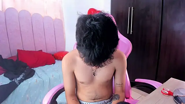 angelyoung18 online show from March 7, 2025, 9:27 pm