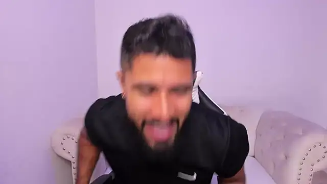 Santiago huntt online show from February 24, 2026, 8:21 pm