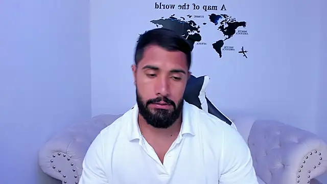 Santiago huntt online show from October 4, 2025, 2:13 am