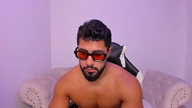 Santiago huntt online show from March 14, 2026, 1:28 pm