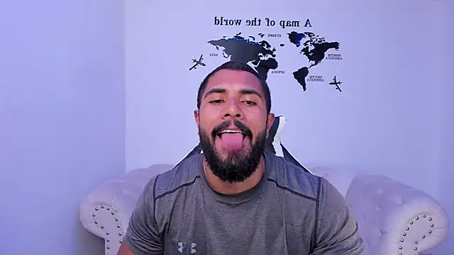 Santiago huntt online show from October 2, 2025, 10:24 pm