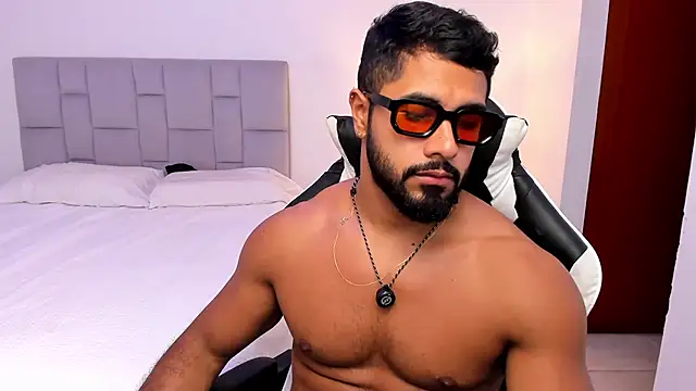 Santiago huntt online show from April 9, 2026, 9:43 pm