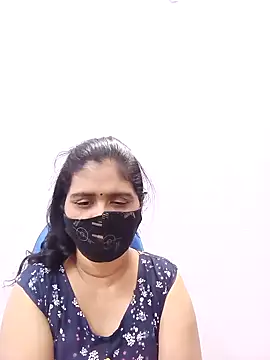 Snapshot of Lucky-Deepthi chatting on February 15, 2025, 10:52 pm Lucky-Deepthi online show from February 15, 2025, 10:52 pm