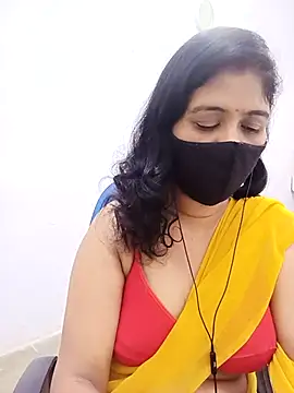 Snapshot of Lucky-Deepthi chatting on October 13, 2025, 10:54 pm Lucky-Deepthi online show from October 13, 2025, 10:54 pm