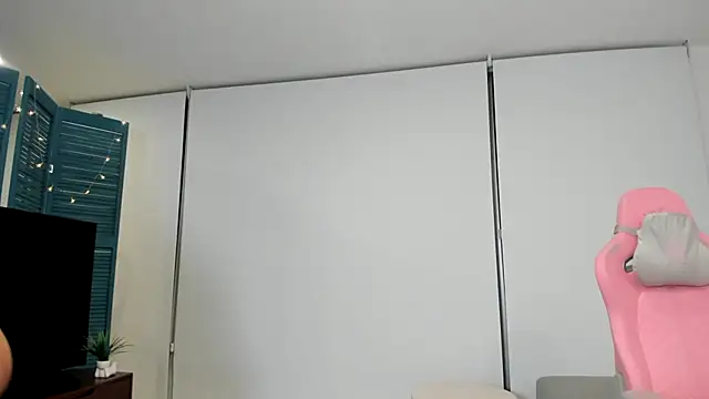 Lularose6 online show from February 10, 2025, 1:35 am