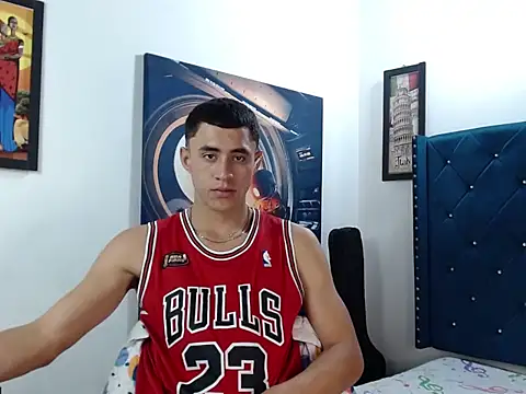 Snapshot of Cris_steban1 chatting on February 15, 2026, 5:52 am Cris steban1 online show from February 15, 2026, 5:52 am