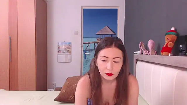 evafromheaven online show from February 12, 2026, 6:46 am