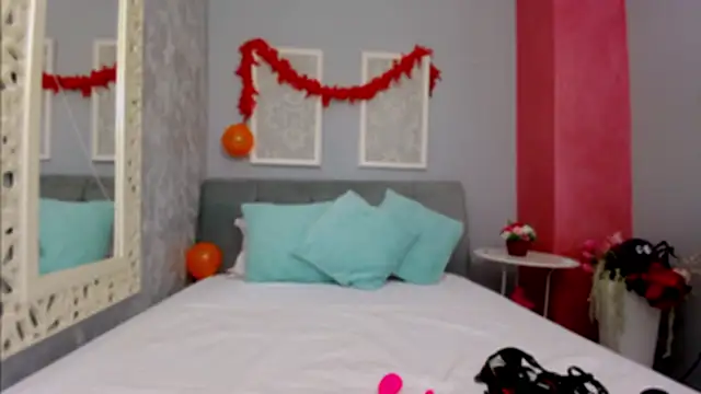 Snapshot of LustyRosee chatting on November 12, 2025, 5:00 am LustyRosee online show from November 12, 2025, 5:00 am