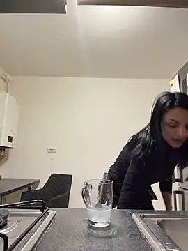 Snapshot of NNNoire chatting on February 9, 2026, 1:42 pm NNNoire online show from February 9, 2026, 1:42 pm