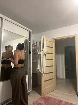 Snapshot of NNNoire chatting on September 27, 2025, 9:59 am NNNoire online show from September 27, 2025, 9:59 am