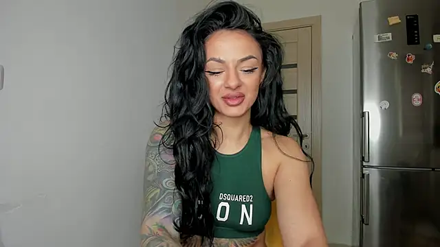 Snapshot of NNNoire chatting on February 27, 2025, 6:24 am NNNoire online show from February 27, 2025, 6:24 am