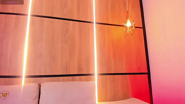 ashlyn parker online show from September 27, 2025, 8:15 pm