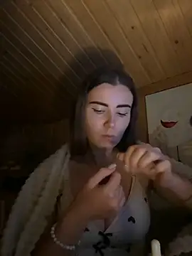 mewKate online show from November 15, 2025, 5:39 pm