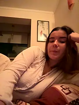 mewKate online show from October 11, 2025, 9:49 pm