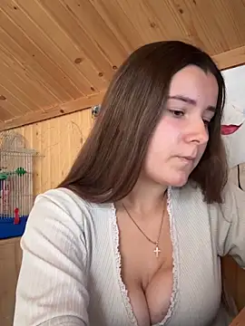 mewKate online show from October 28, 2025, 12:15 pm