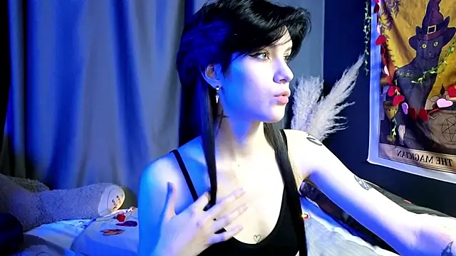 Hyeon Jin online show from February 11, 2025, 2:35 am