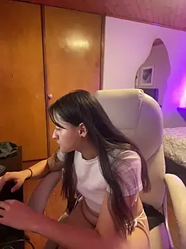 Camila pinkk online show from March 16, 2025, 5:07 pm