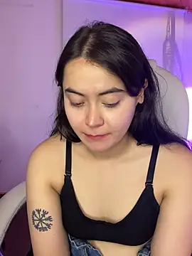 Camila pinkk online show from March 16, 2026, 3:04 pm