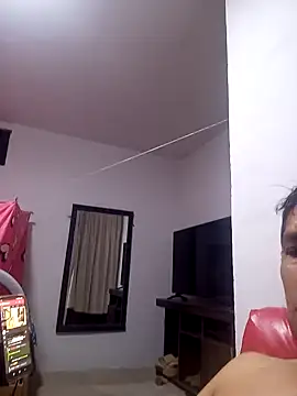 Snapshot of Elpeque_x40 chatting on January 5, 2025, 4:14 am Elpeque x40 online show from January 5, 2025, 4:14 am