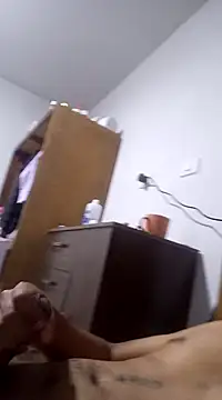 Snapshot of Elpeque_x40 chatting on January 17, 2025, 4:49 am Elpeque x40 online show from January 17, 2025, 4:49 am