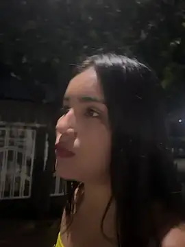 Snapshot of the_queen_of_street chatting on February 4, 2025, 2:39 am the queen of street online show from February 4, 2025, 2:39 am