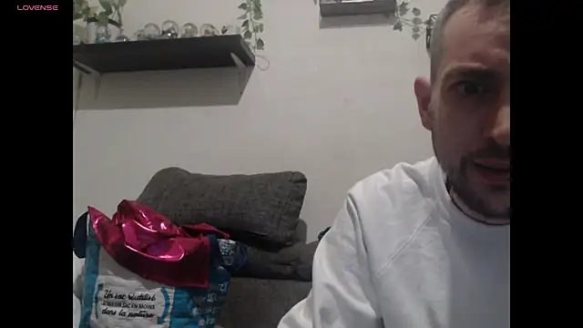 Snapshot of wawarruis chatting on March 7, 2025, 10:43 pm wawarruis online show from March 7, 2025, 10:43 pm