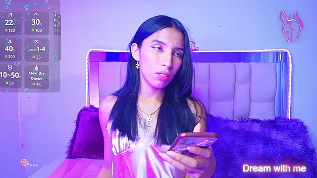 Snapshot of Silver_Rosex chatting on September 19, 2025, 10:58 pm Silver Rosex online show from September 19, 2025, 10:58 pm