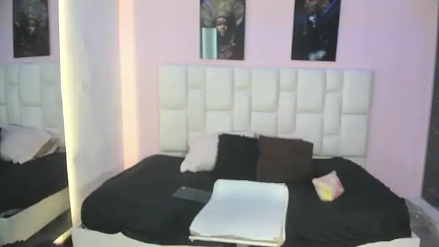 Charlot Vega  online show from November 25, 2025, 6:30 pm