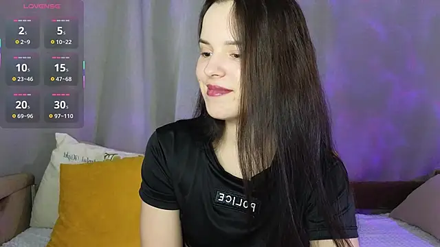 Harleen Moore online show from October 28, 2025, 4:02 am