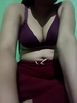 Snapshot of karishma_kappur chatting on March 11, 2025, 5:35 pm karishma kappur online show from March 11, 2025, 5:35 pm