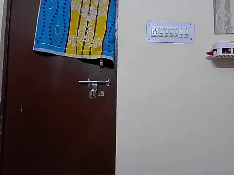 Snapshot of karishma_kappur chatting on February 27, 2025, 4:43 pm karishma kappur online show from February 27, 2025, 4:43 pm