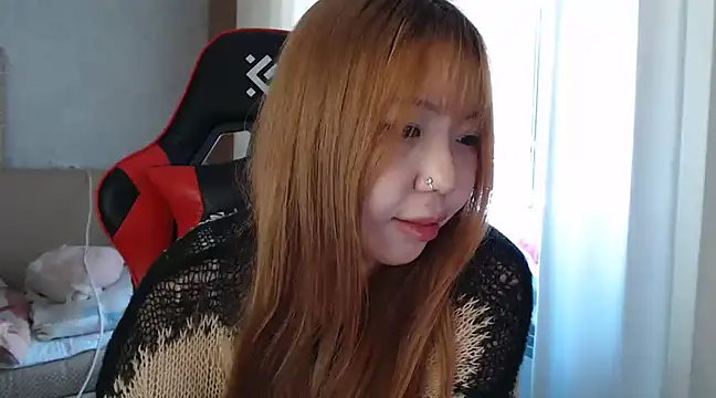 Snapshot of AnnaLightt chatting on February 7, 2025, 7:50 am AnnaLightt online show from February 7, 2025, 7:50 am