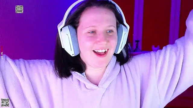 mon lola online show from December 13, 2025, 8:04 pm