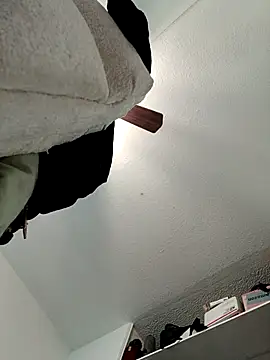 jayjay198080 online show from November 29, 2025, 7:36 pm