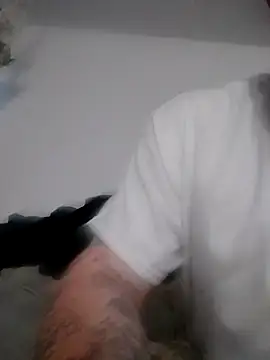 jayjay198080 online show from March 17, 2025, 1:50 pm