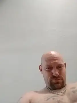 jayjay198080 online show from January 26, 2025, 3:47 pm