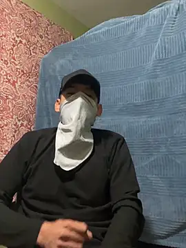 Chiludo27 online show from November 18, 2025, 4:49 am