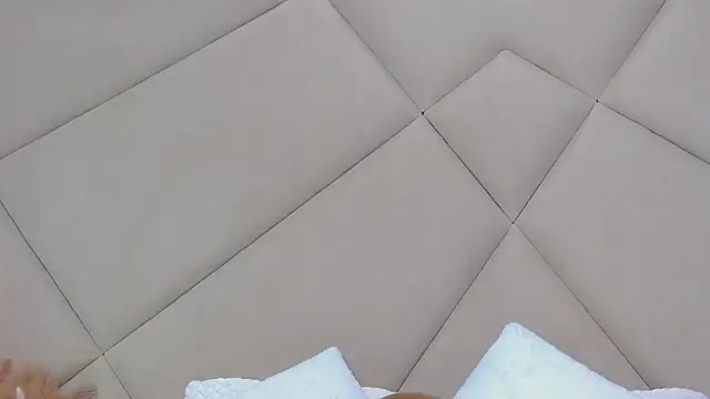 RubyLuxee online show from March 10, 2025, 6:05 am