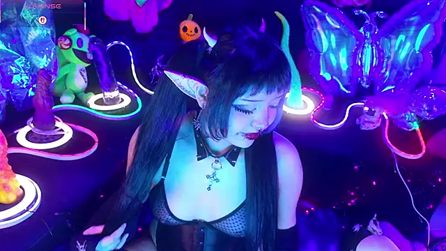 LaytonBox online show from March 21, 2026, 2:10 pm