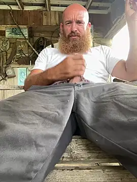 32XRedBeard online show from July 16, 2026, 11:24 pm