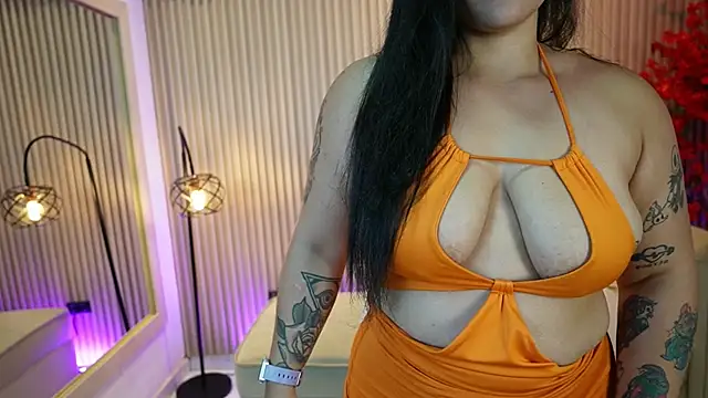 Emma Walkerr  online show from September 15, 2025, 7:03 pm