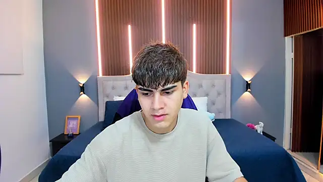 Tommy18   online show from October 18, 2025, 3:30 am